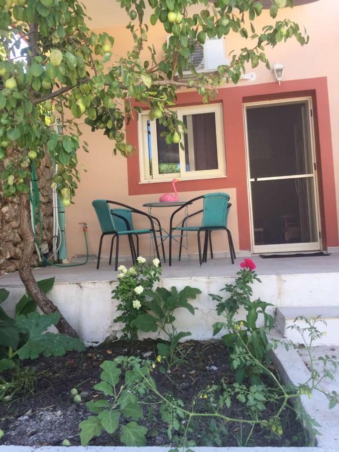 Domenica House Apartment Kondaraíni Екстериор снимка