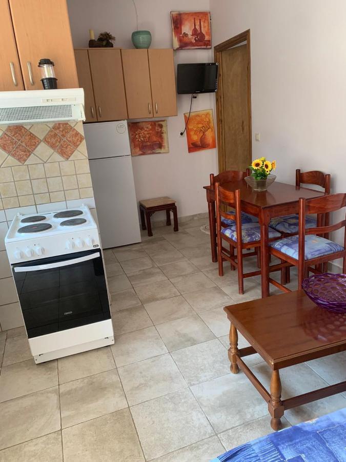 Domenica House Apartment Kondaraíni Екстериор снимка