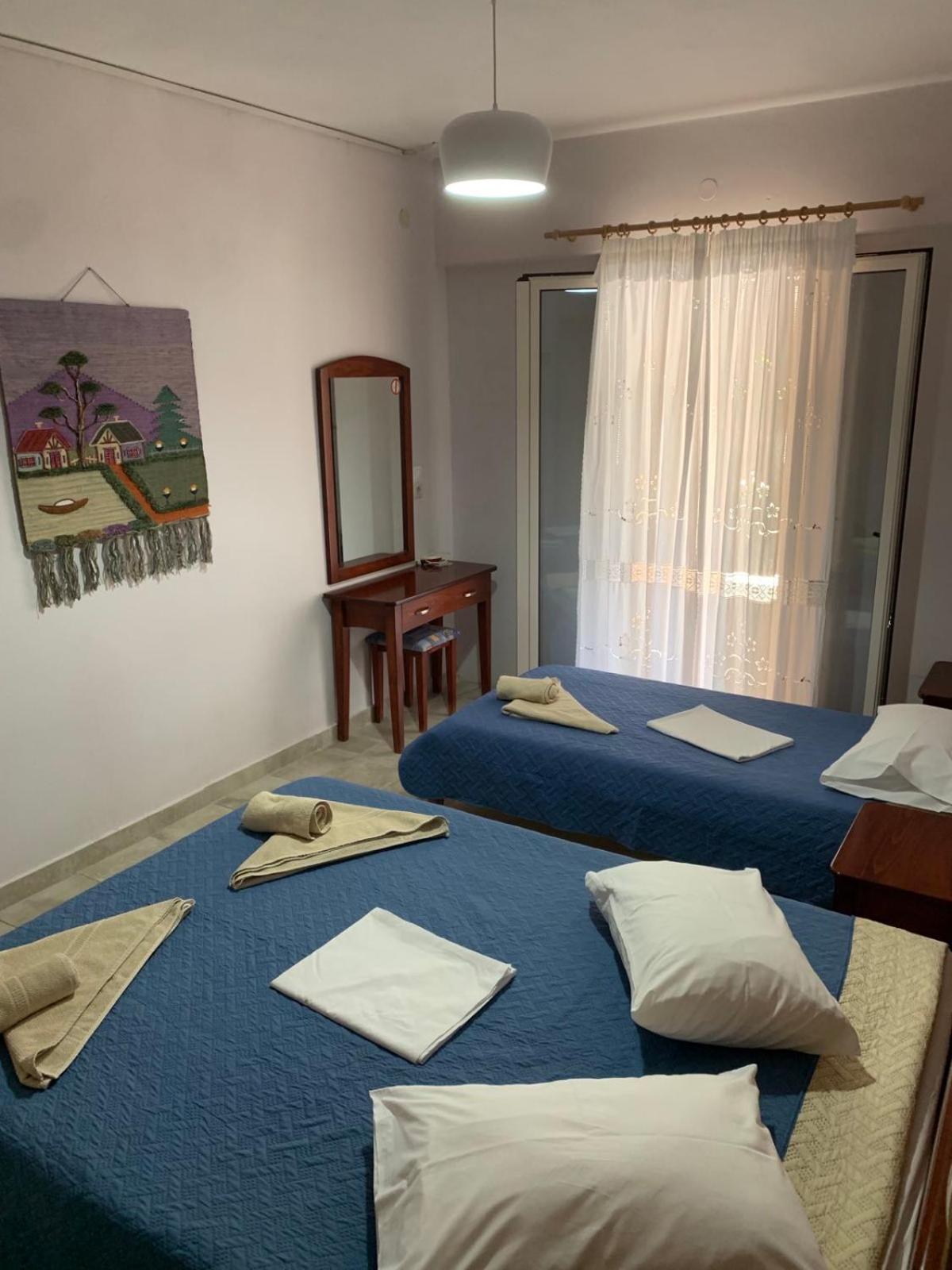 Domenica House Apartment Kondaraíni Екстериор снимка